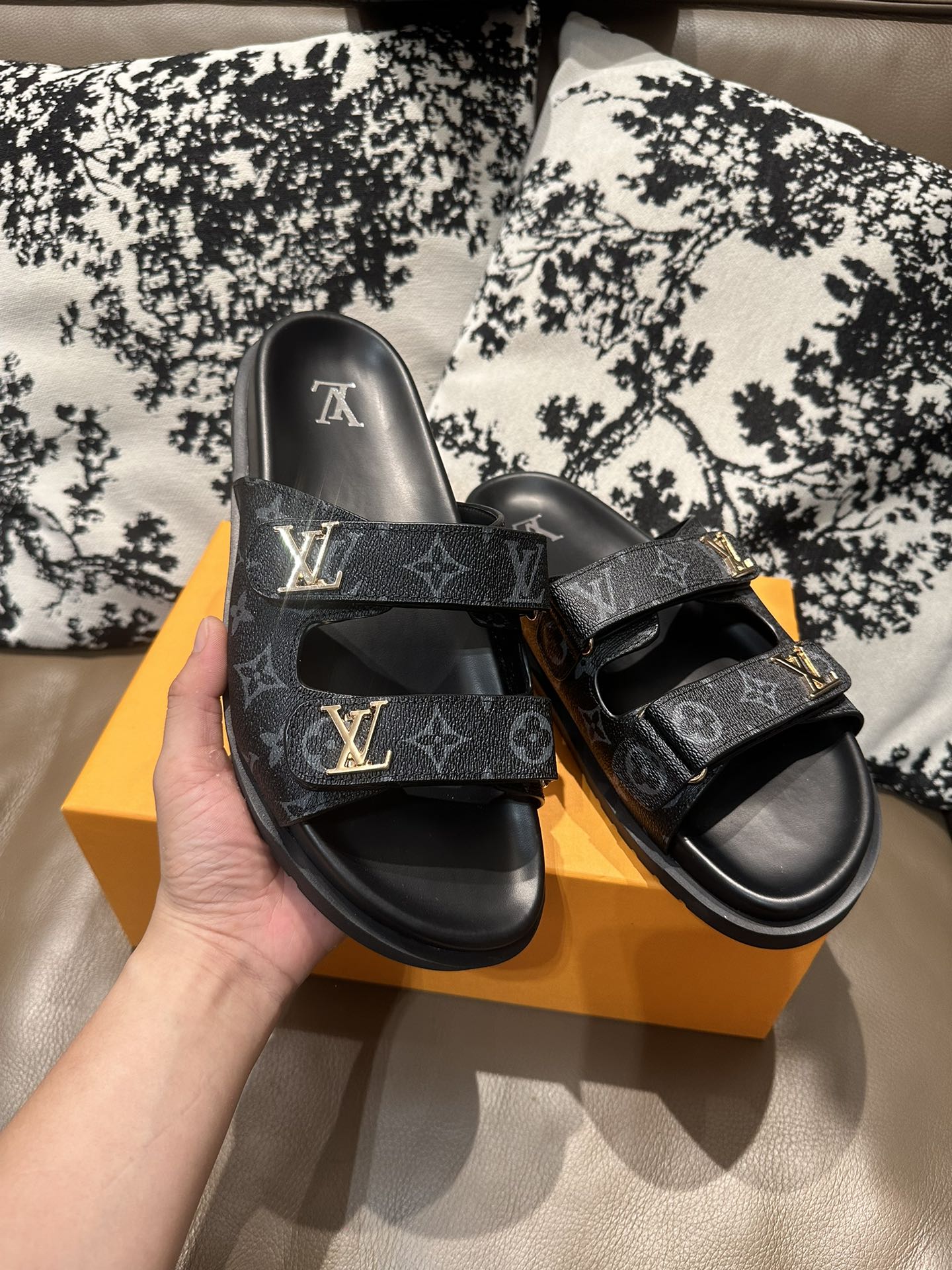 Z2Z85E29  Popular leather Shoes