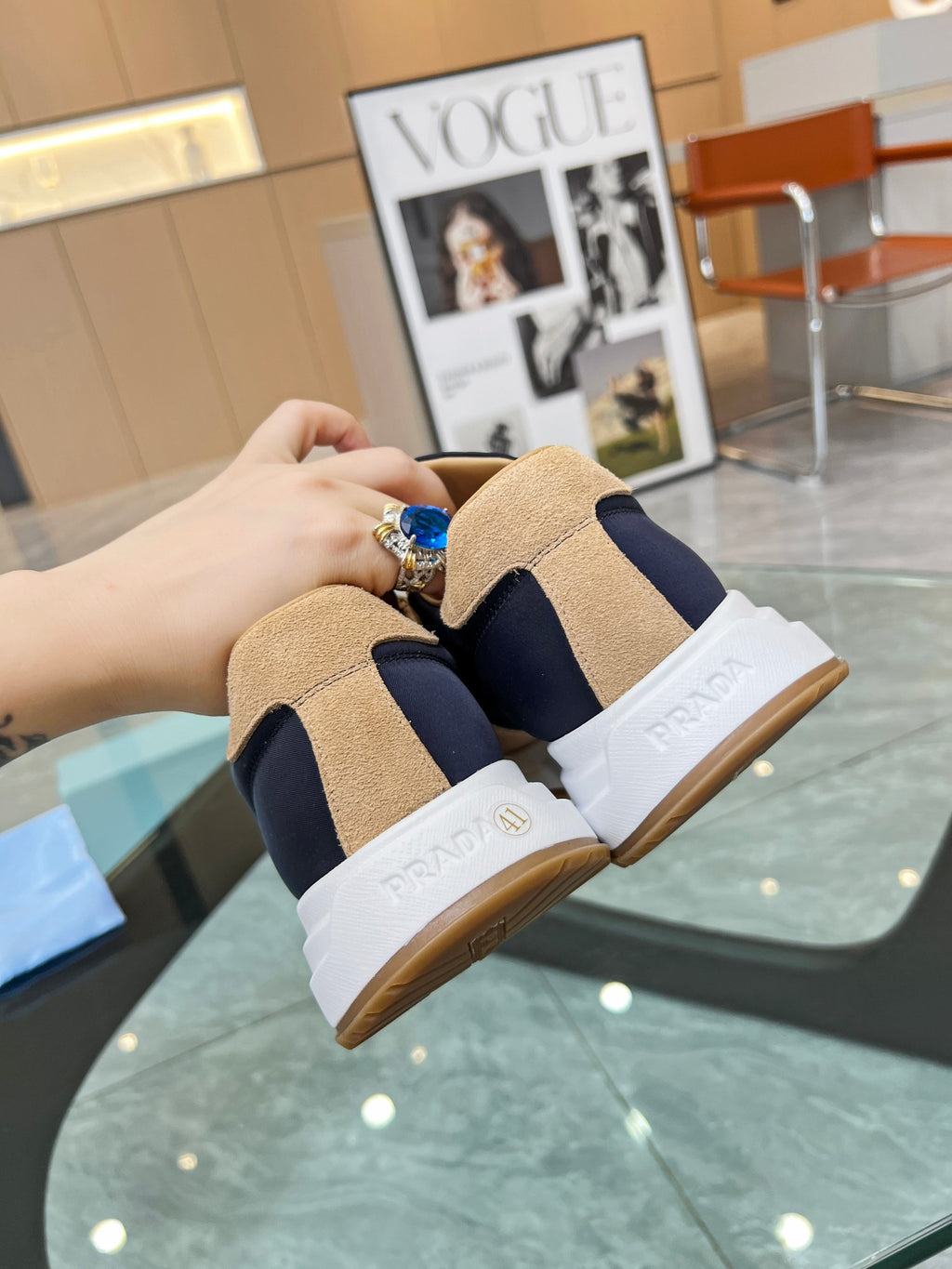 Z2LPD5  Popular high-quality shoes