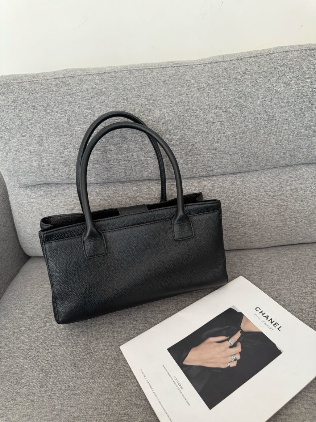 B1R76C37 Popular leather bag