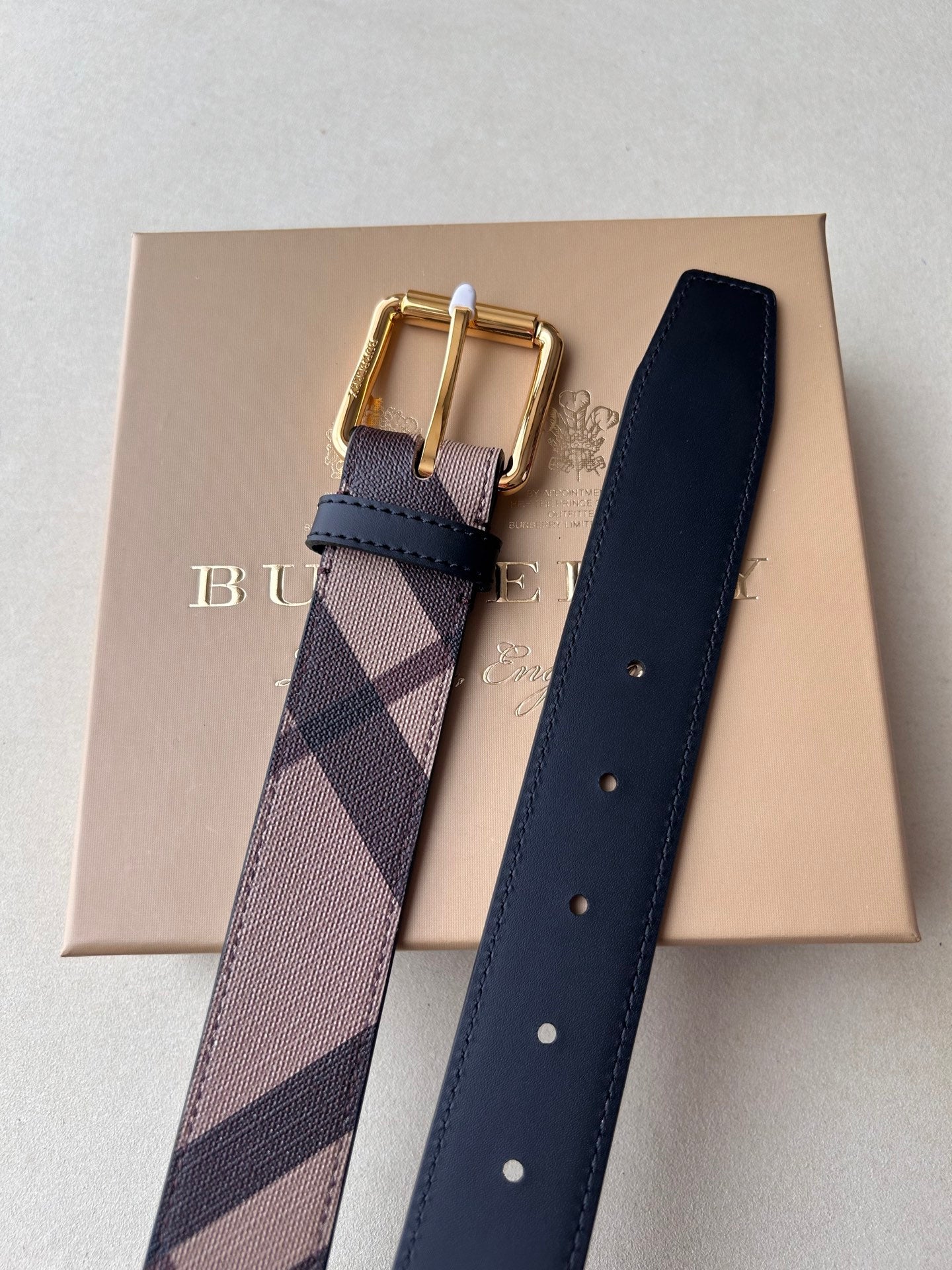 P1Q115R8 Popular High quality belt With full package
