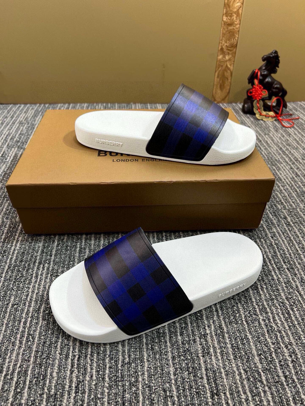Z5Z35R262 Popular Slippers