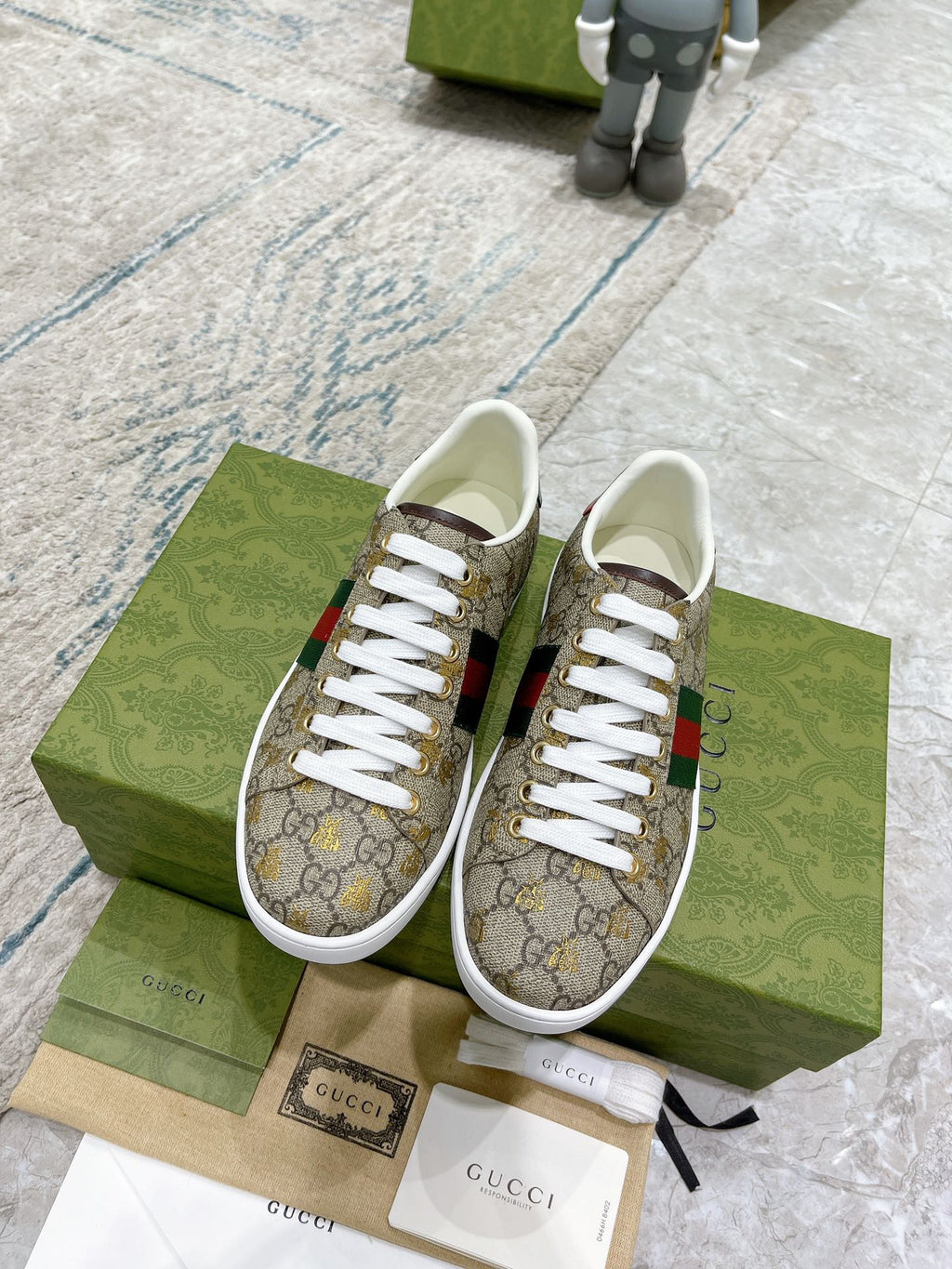 Z2Q105B202 Popular high-quality Shoes