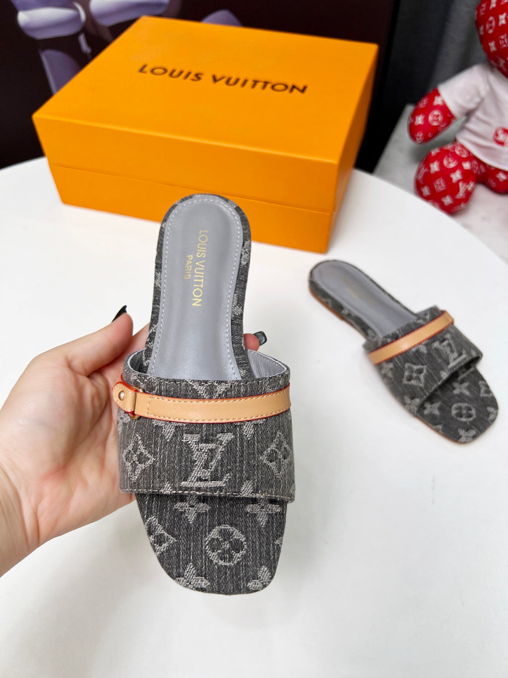 Z2R45E23  Popular high-quality shoes