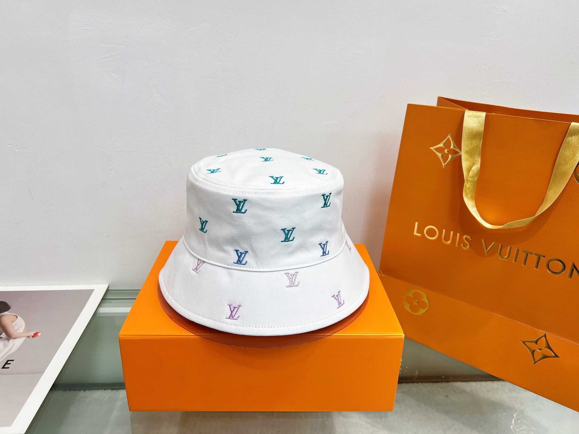 M1Q85E102 Popular  hats