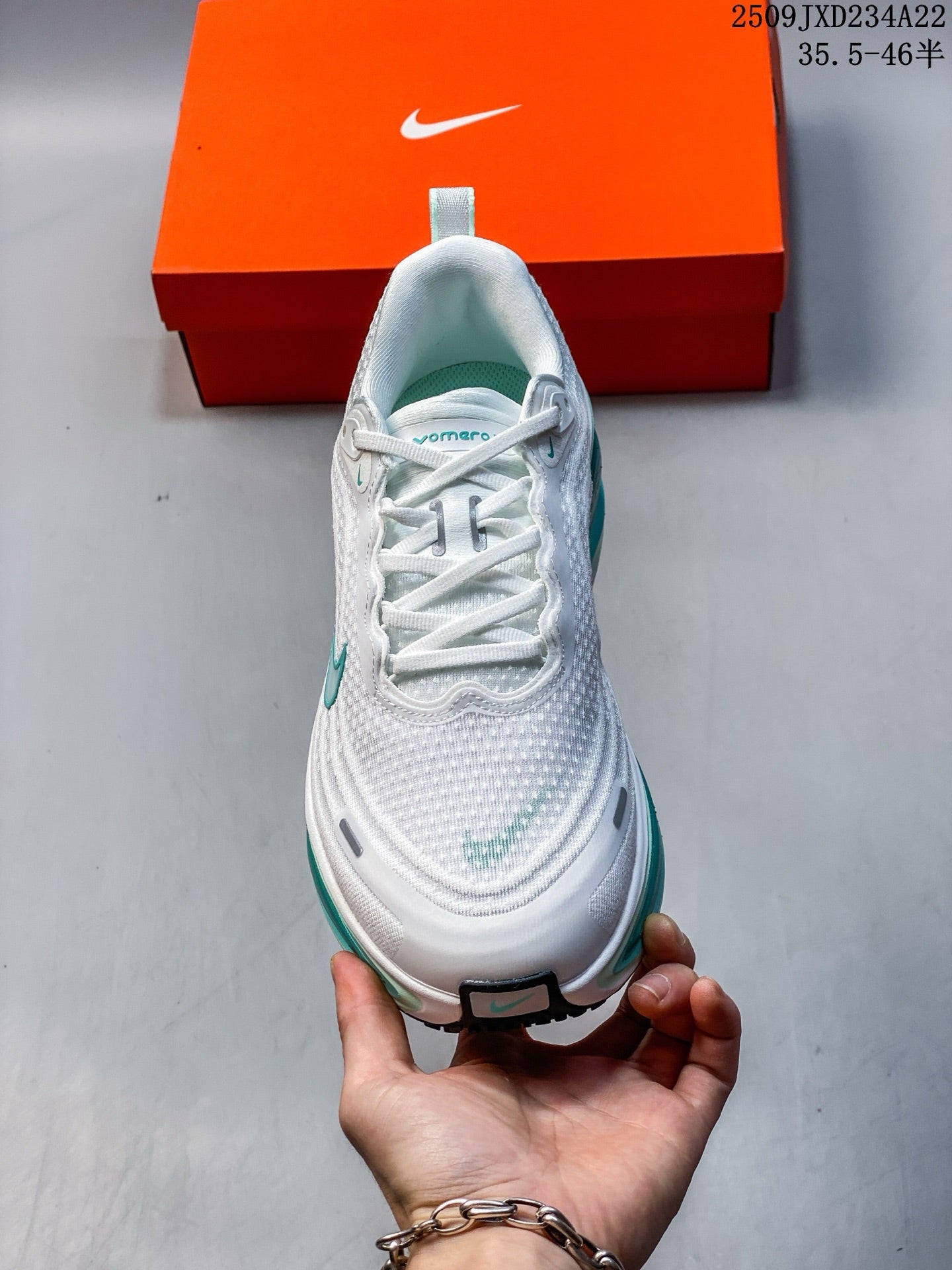 Z4Q95A62 Popular Shoes