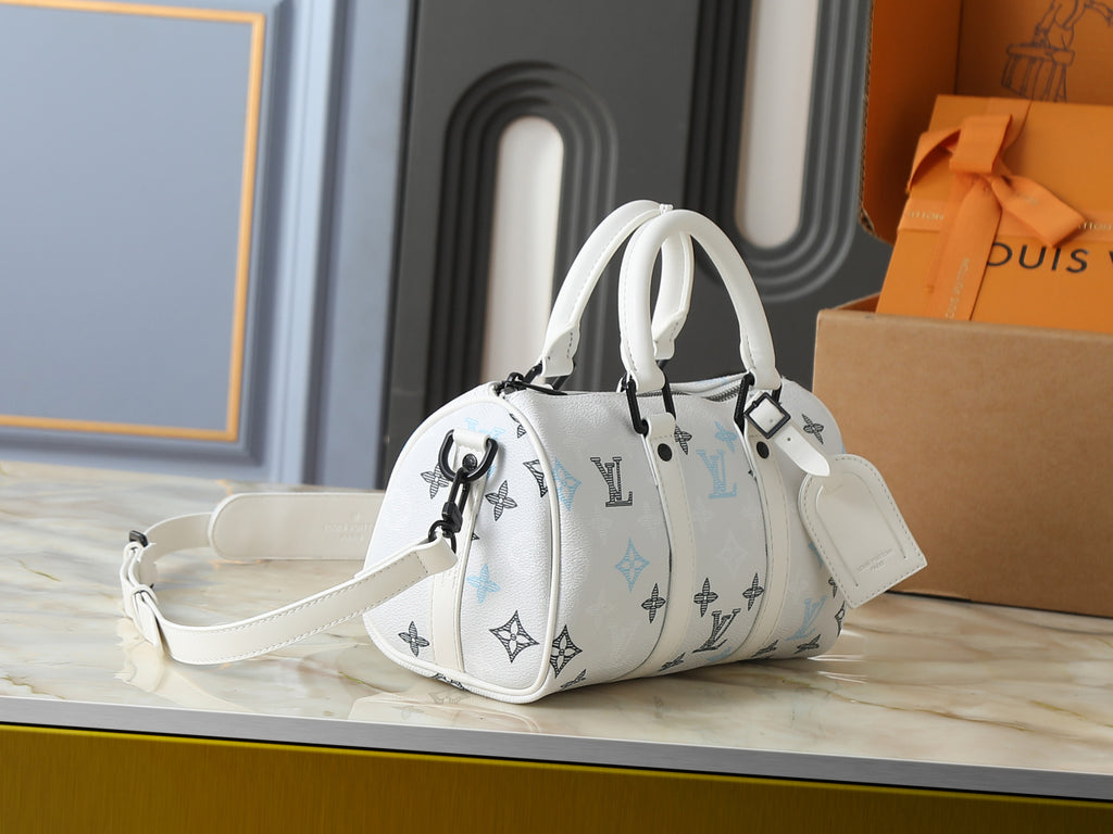 B1R76E50 Popular leather bag