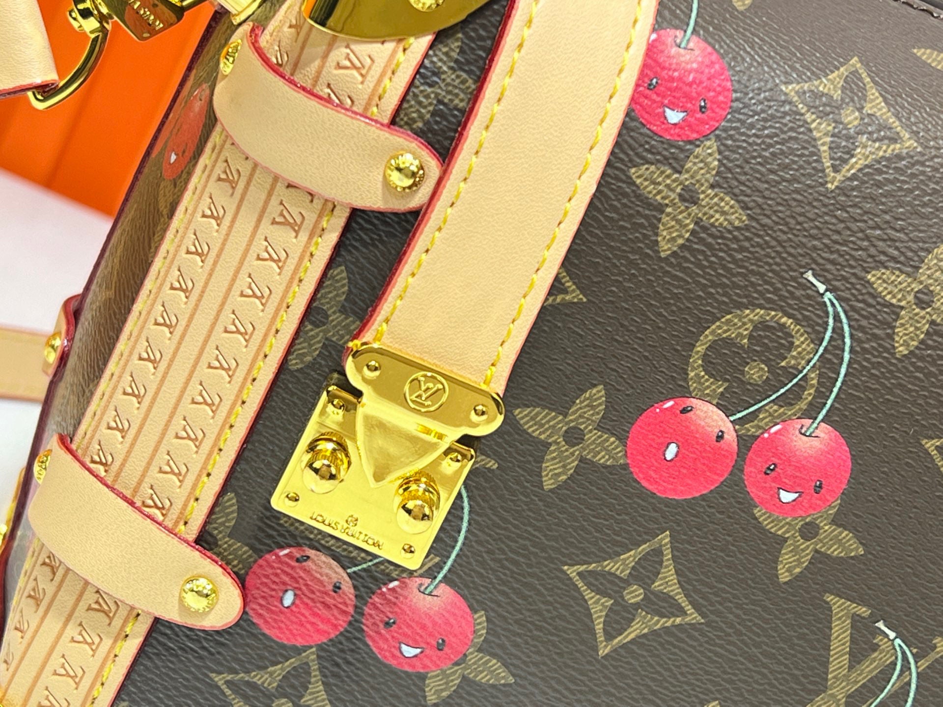 B1N55E18 Popular    leather bag