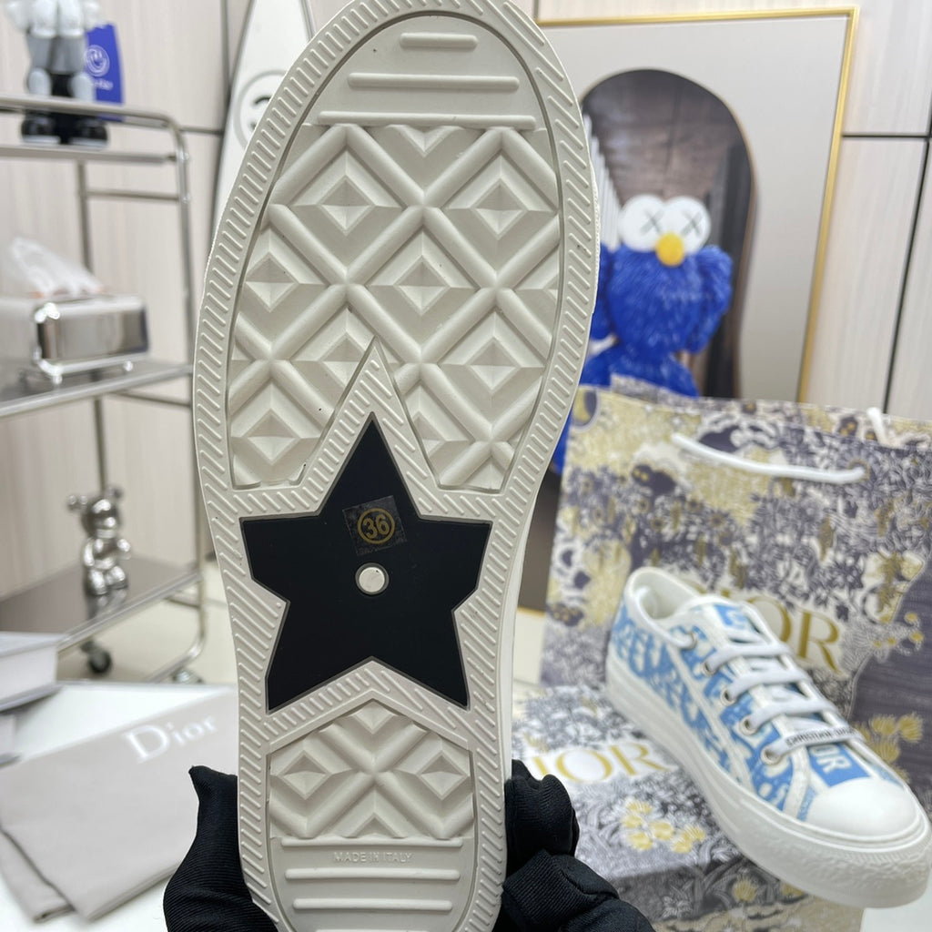 Z1XD65 Popular shoes