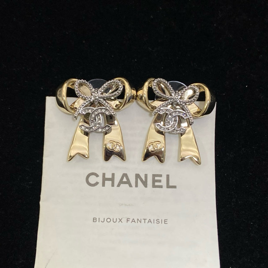 X1Z95C16E Popular Earrings