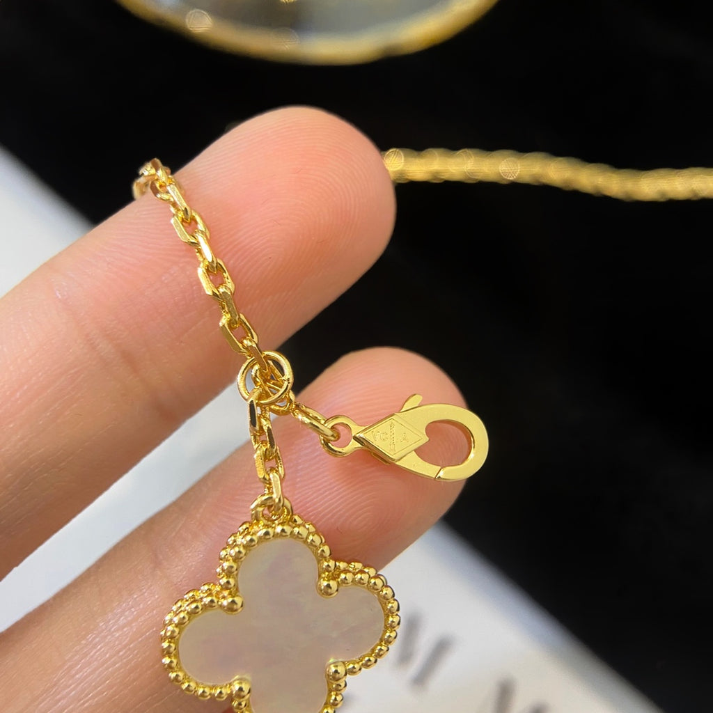 X5X53VA182K Popular 6 flowers necklaces