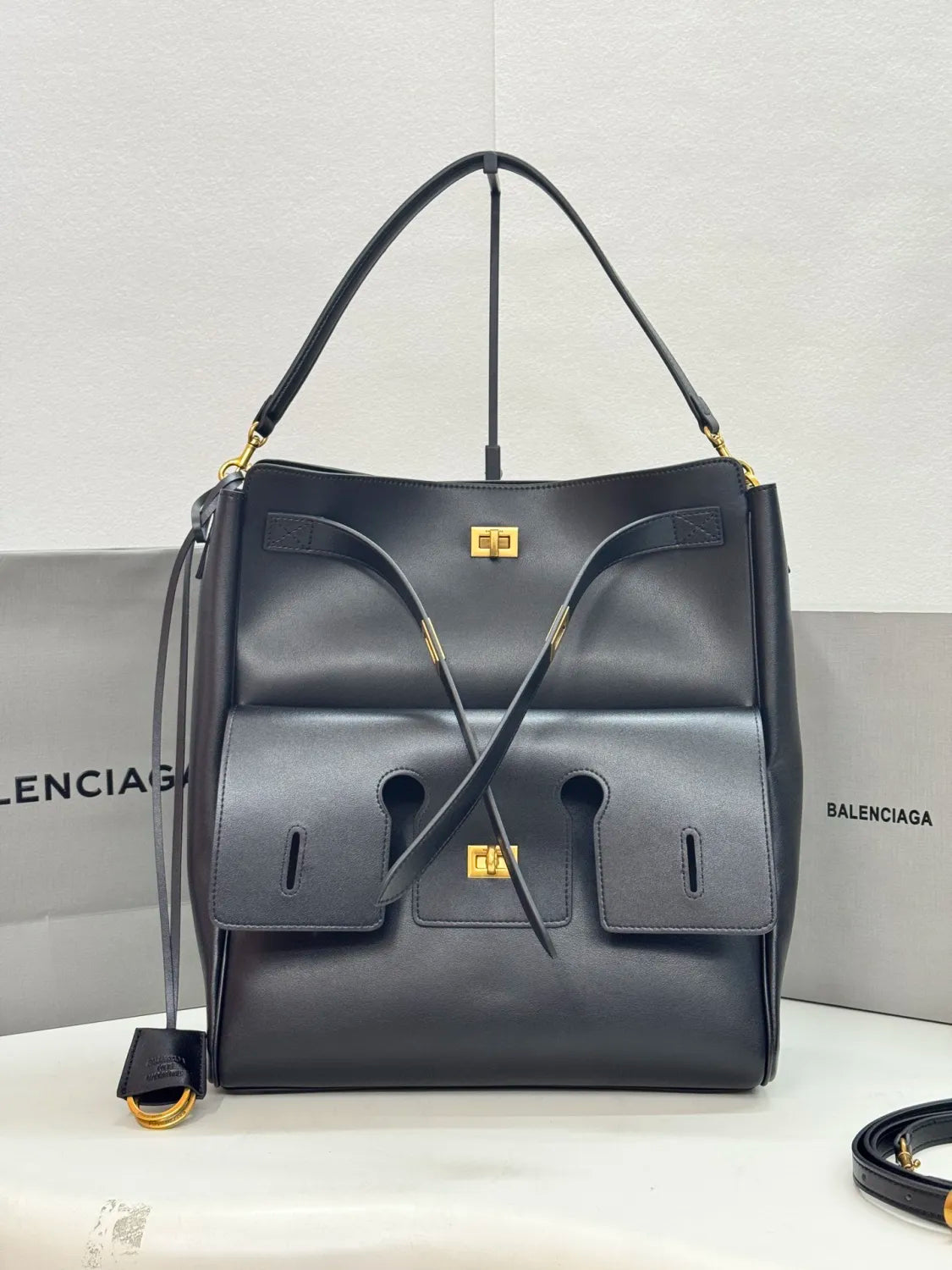 B1P36J121 Popular leather bag