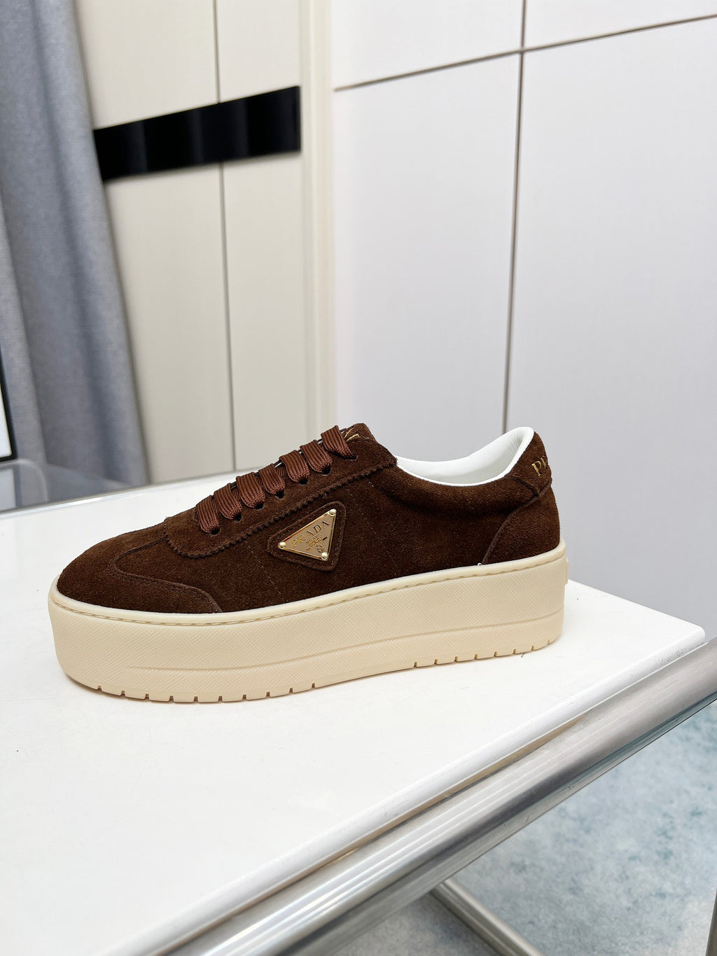 Z2Q95P109 Popular high-quality  shoes