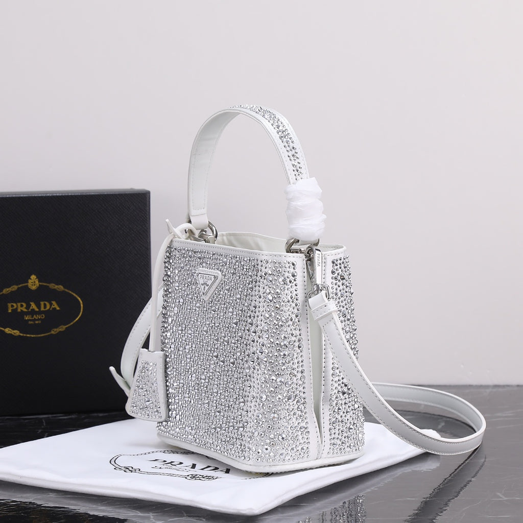 B12X44P265 Popular leather bag 