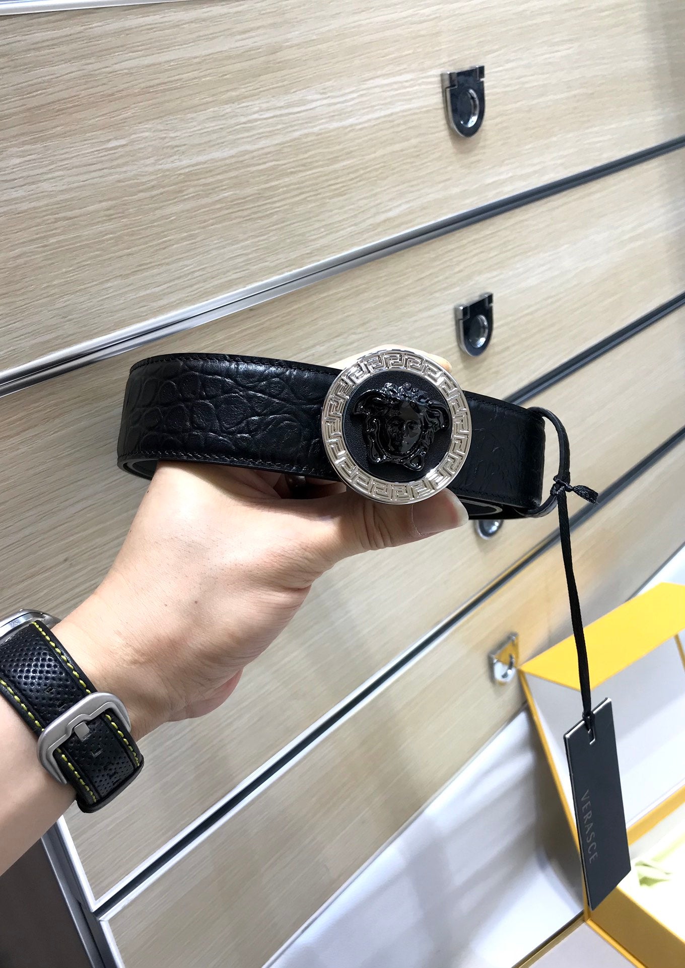 P1Q64V83 Popular   High quality belt With full package