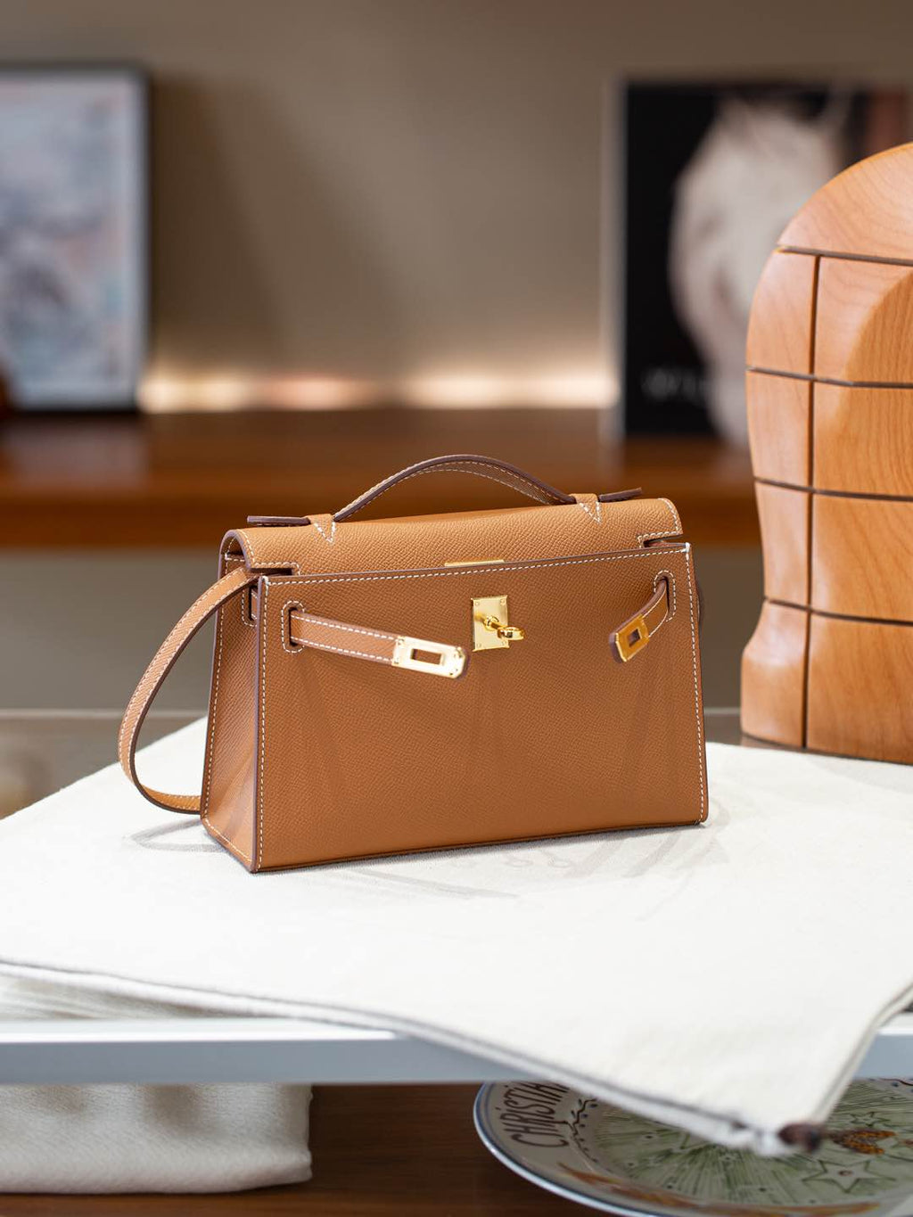 B1R66A6 Popular leather bag