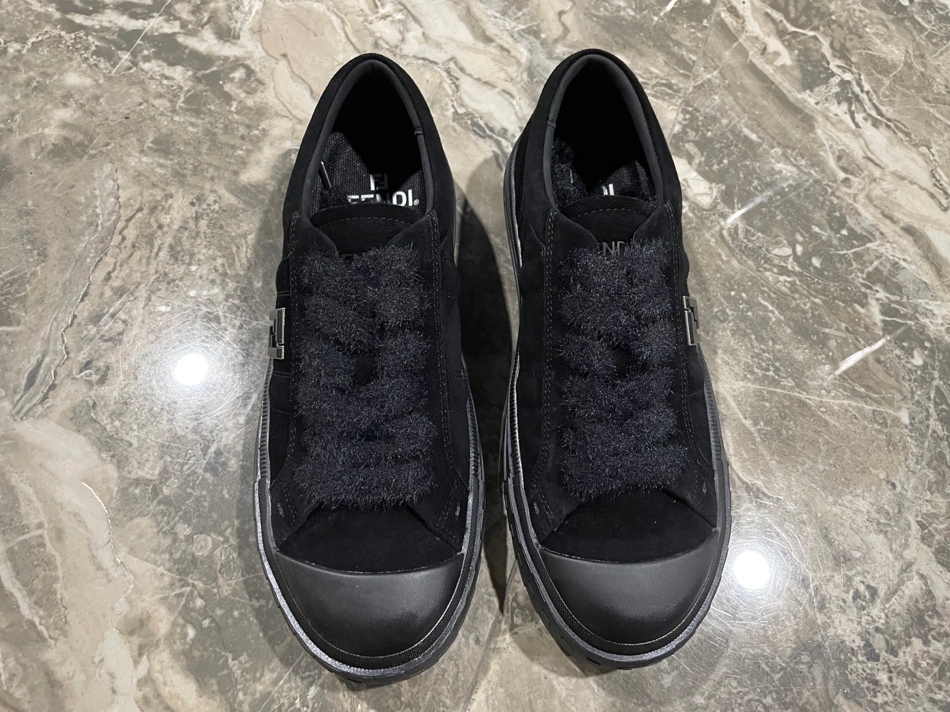 Z2Q95F141  Popular high-quality Shoes
