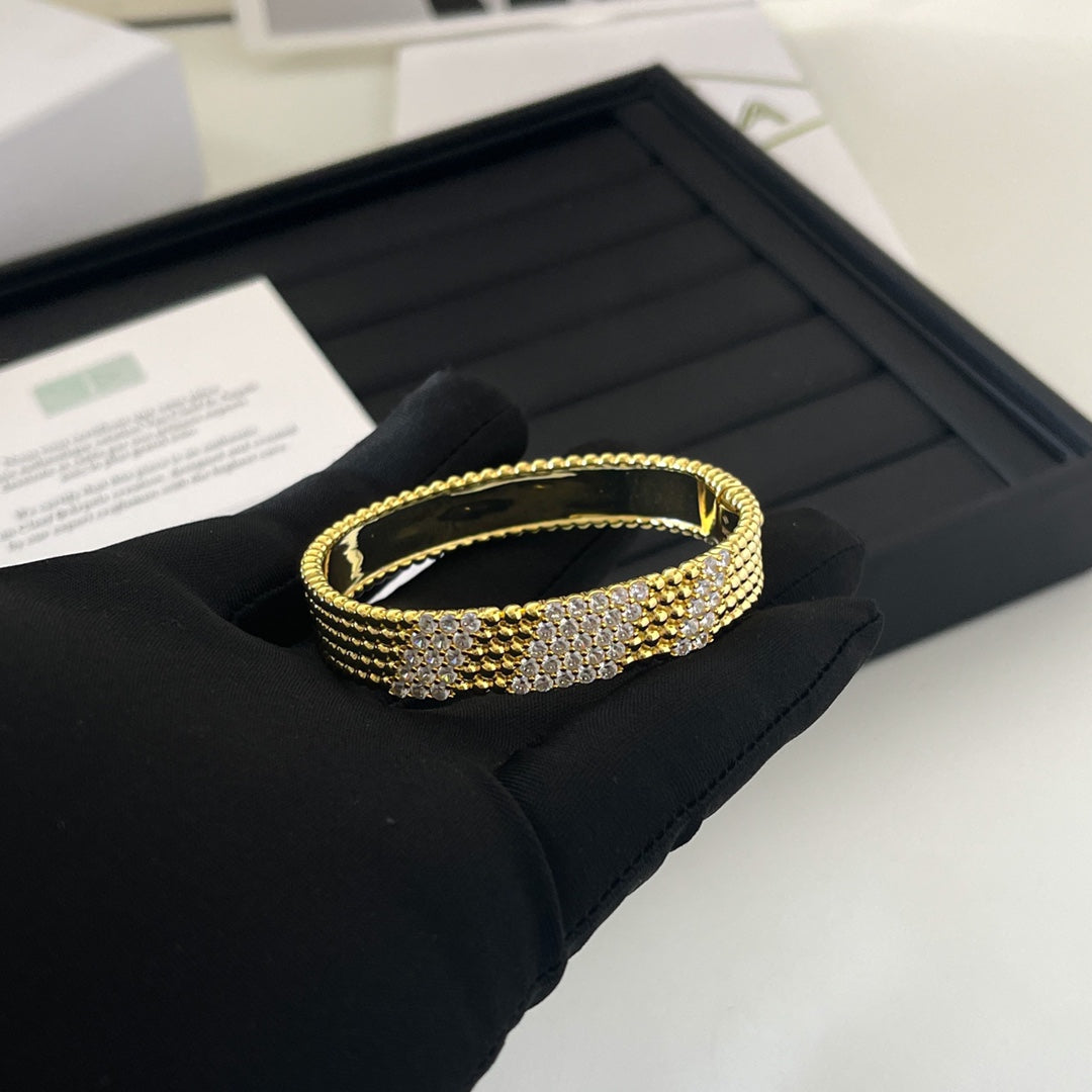 X5Q85VC78K  Popular Bracelets