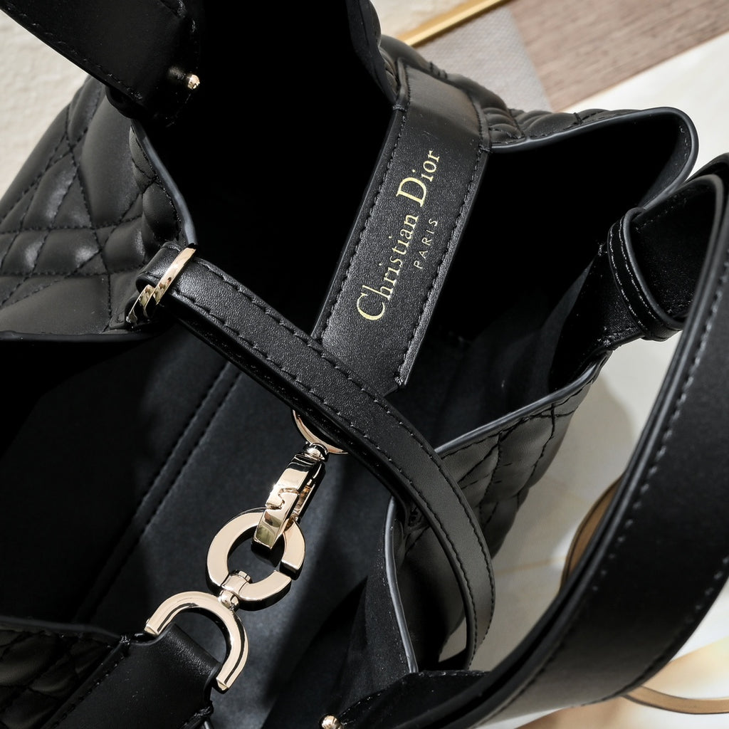 B12X44D359 Popular   leather bag 