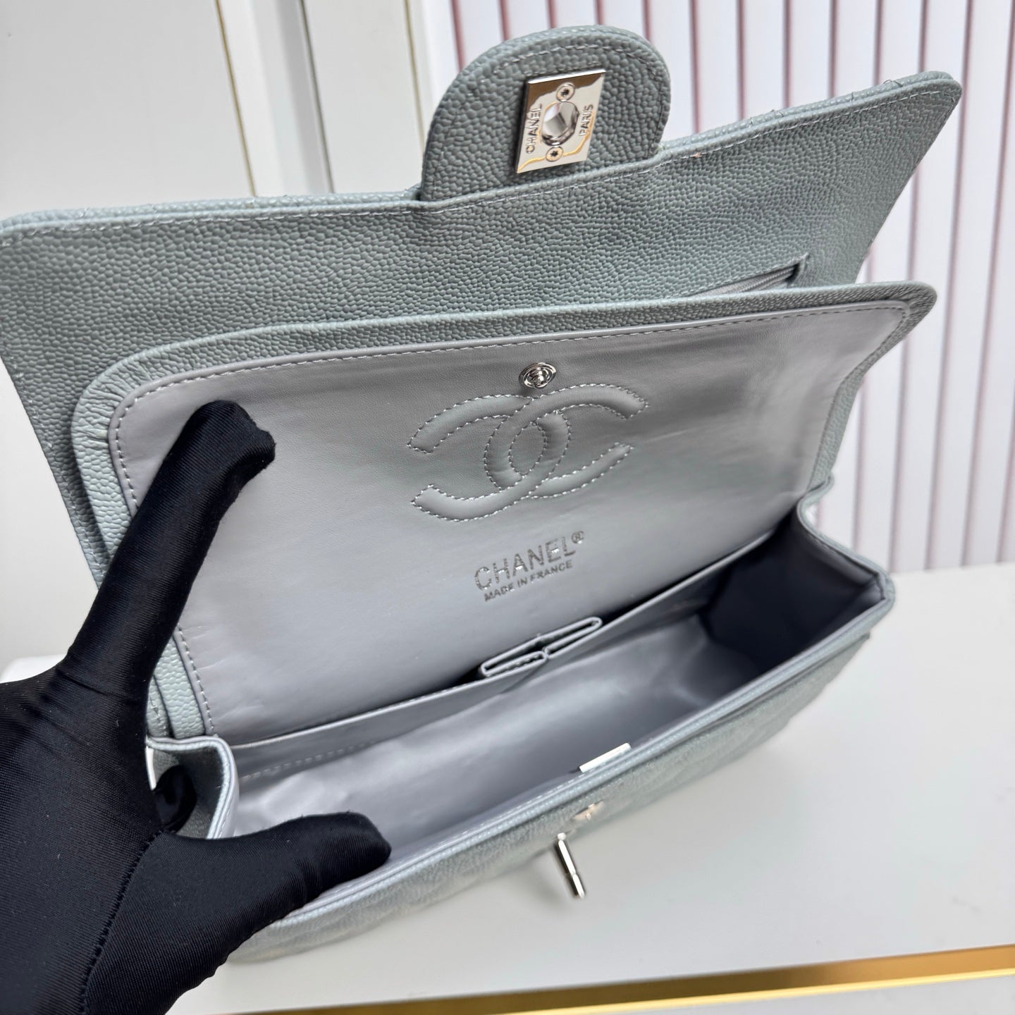 B1R76C12 Popular leather bag