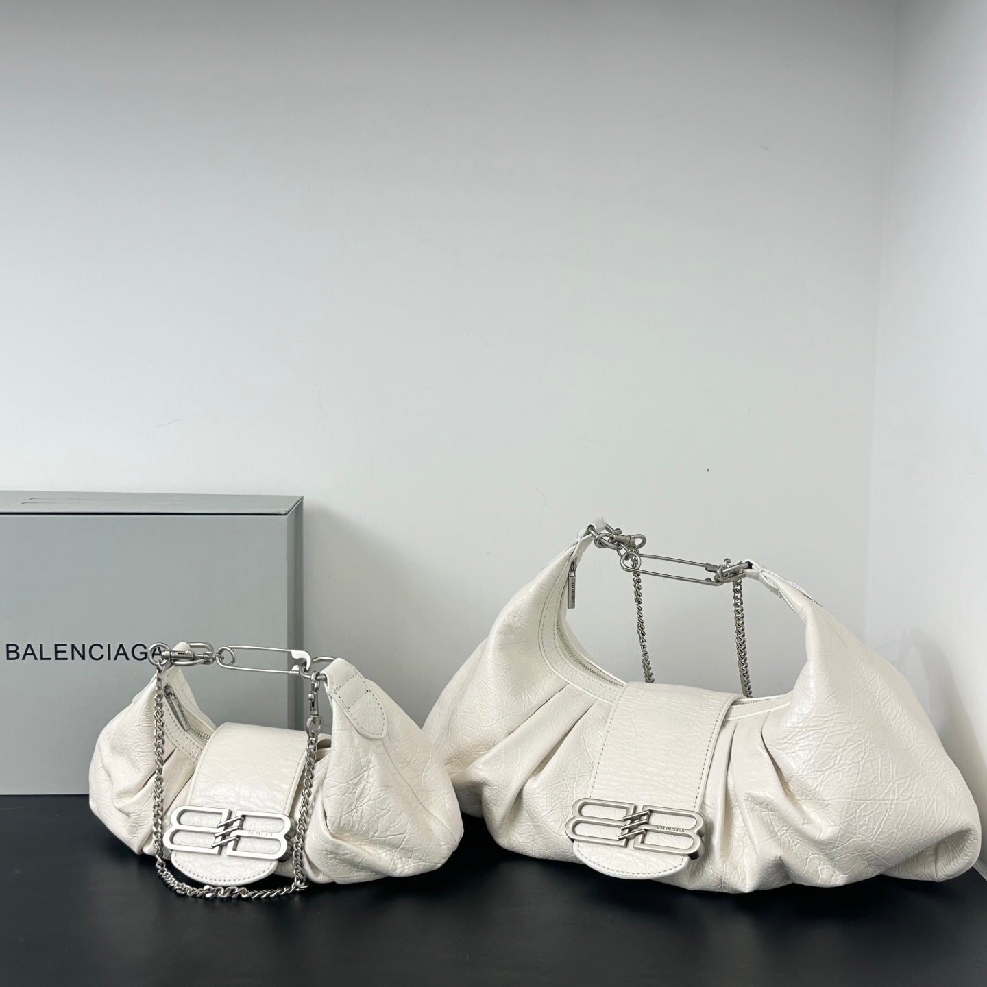 B1P36J119 Popular leather bag