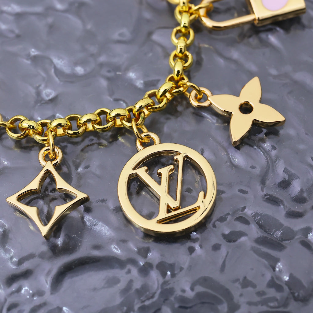 A1Z84E17  Popular Keychains