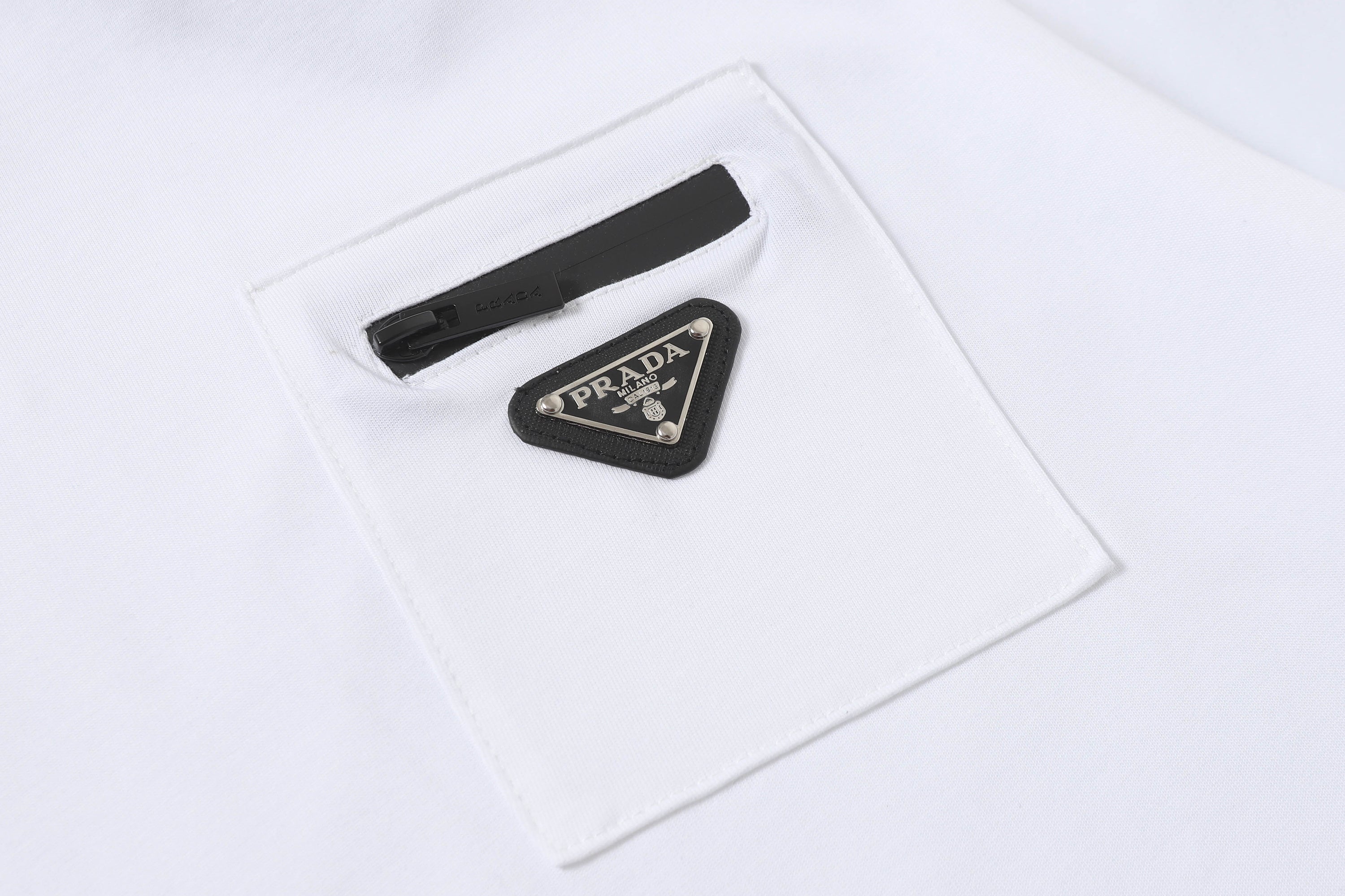 U1R45P183 Popular T-shirt