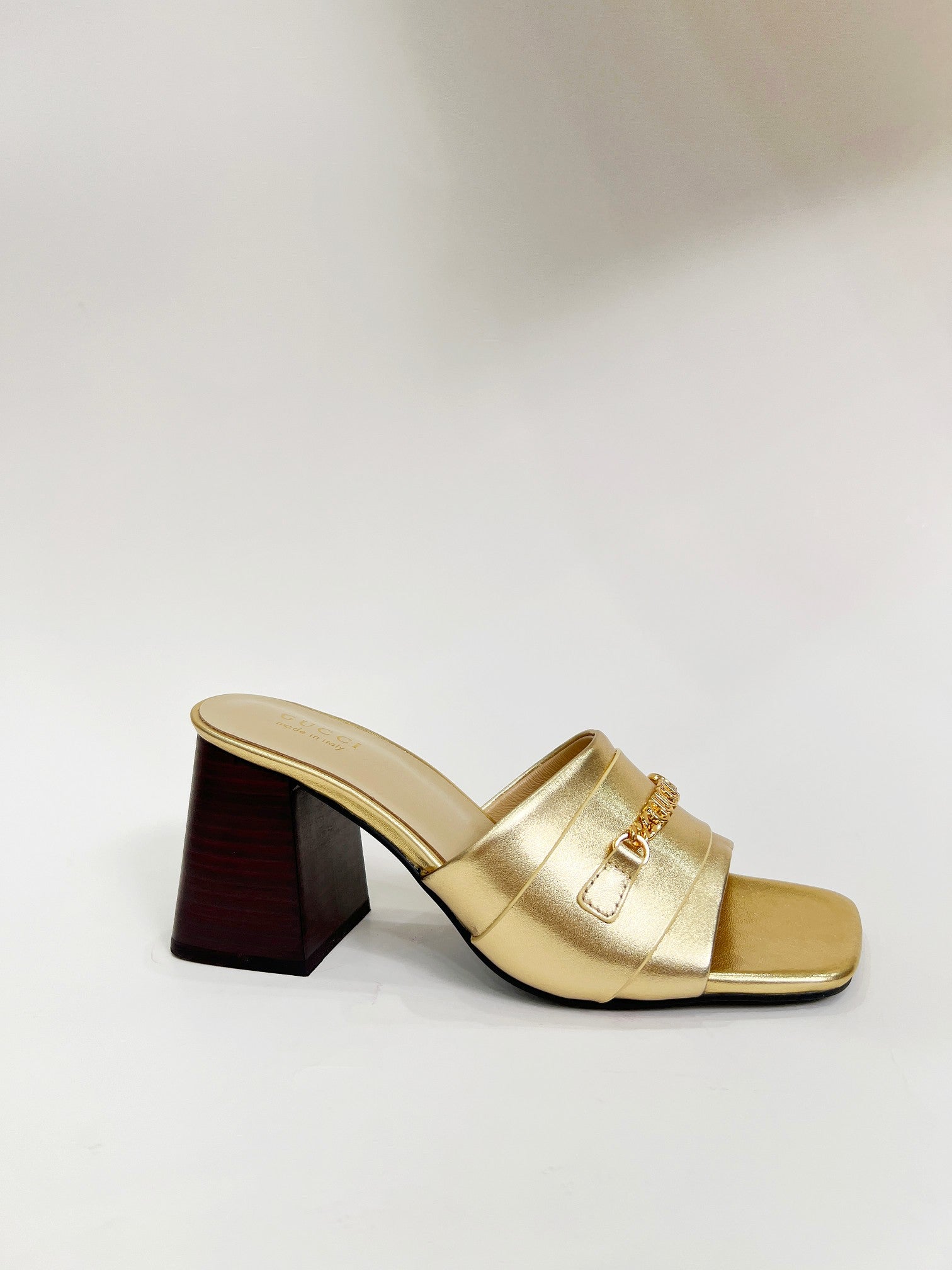 Z2N75B11  Popular leather High heels