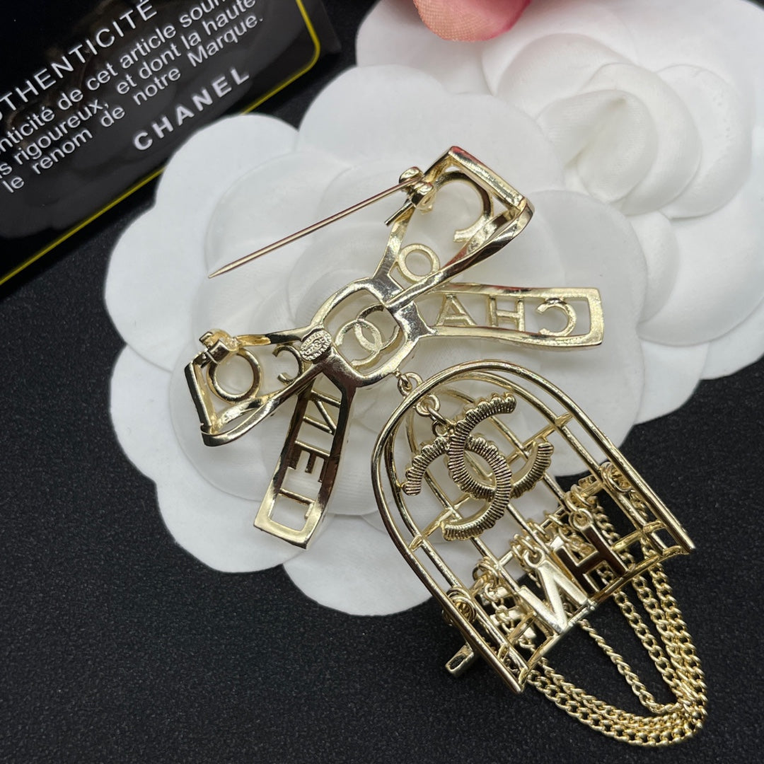 X14C845   Popular Brooch