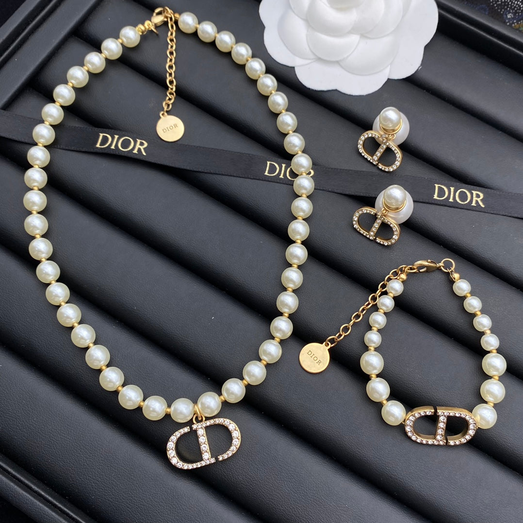 X1B62D166X Popular  Earrings. Bracelets. Necklaces