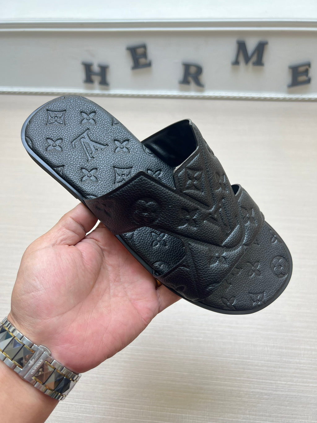 Z5ZE34 Popular slippers