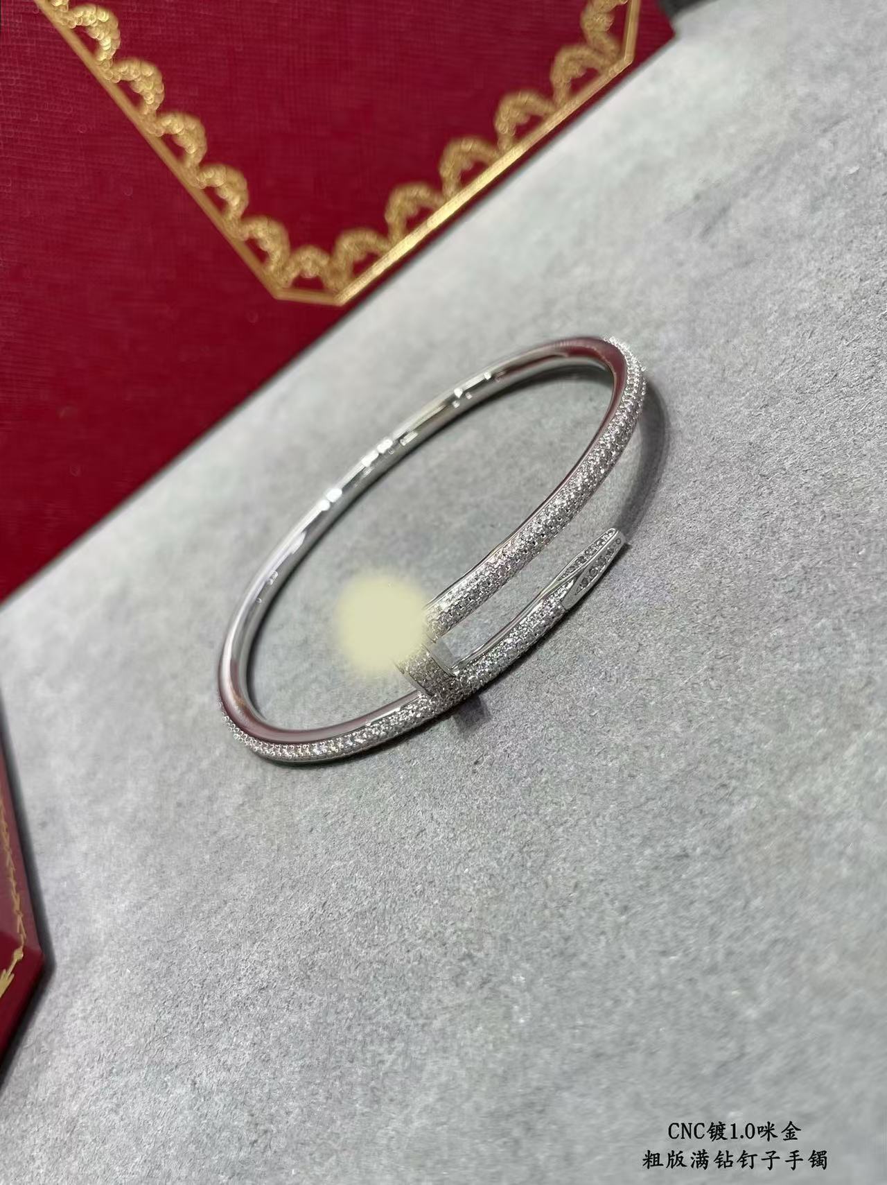 X3X65K1K  Popular high quality bracelet)