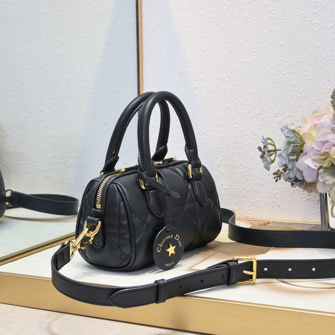 B1W15D32 Popular  leather bag