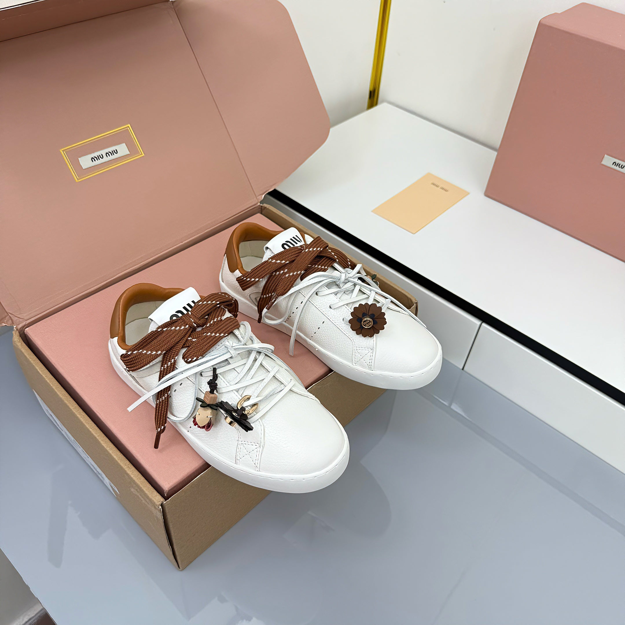 Z2Q105A412 Popular high-quality Shoes