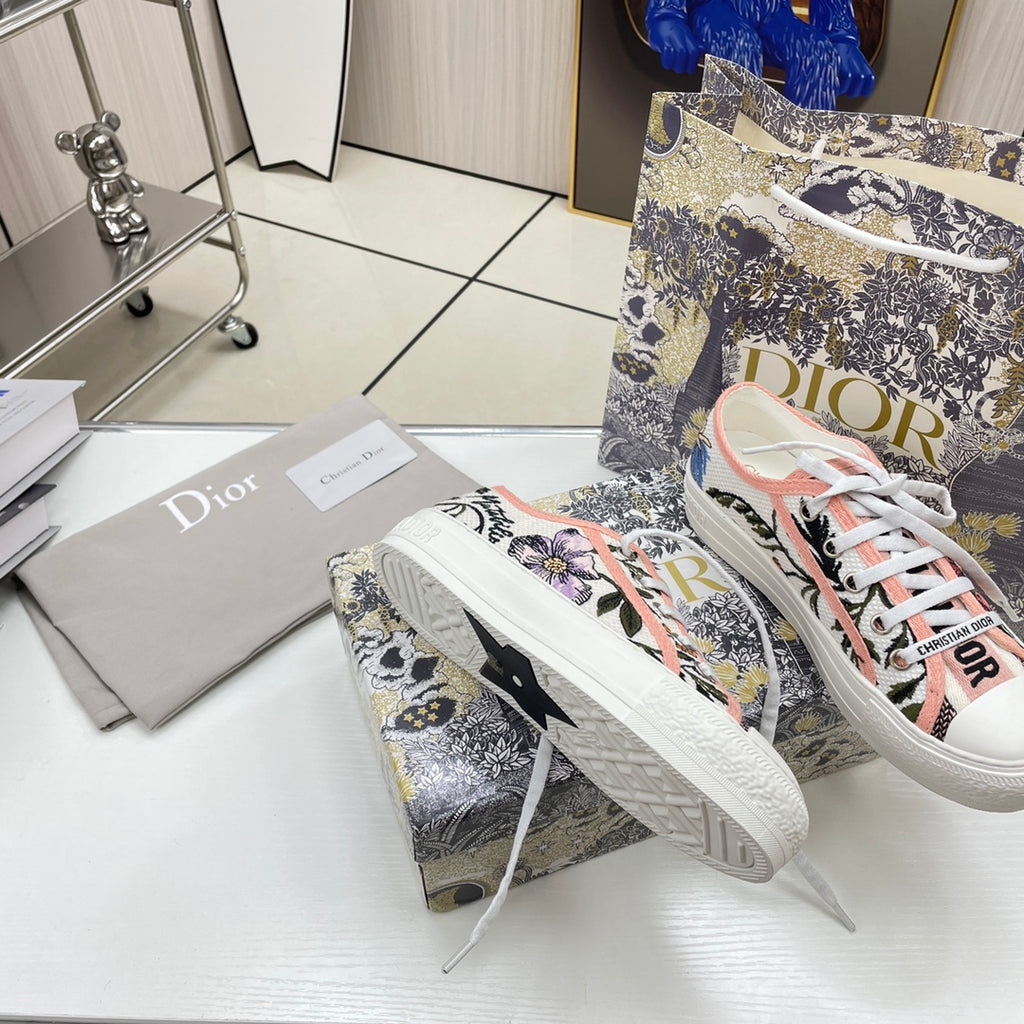 Z1XD66 Popular shoes