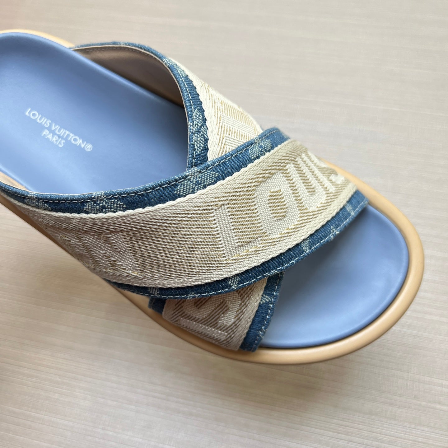 Z5Z35E272 Popular Slippers