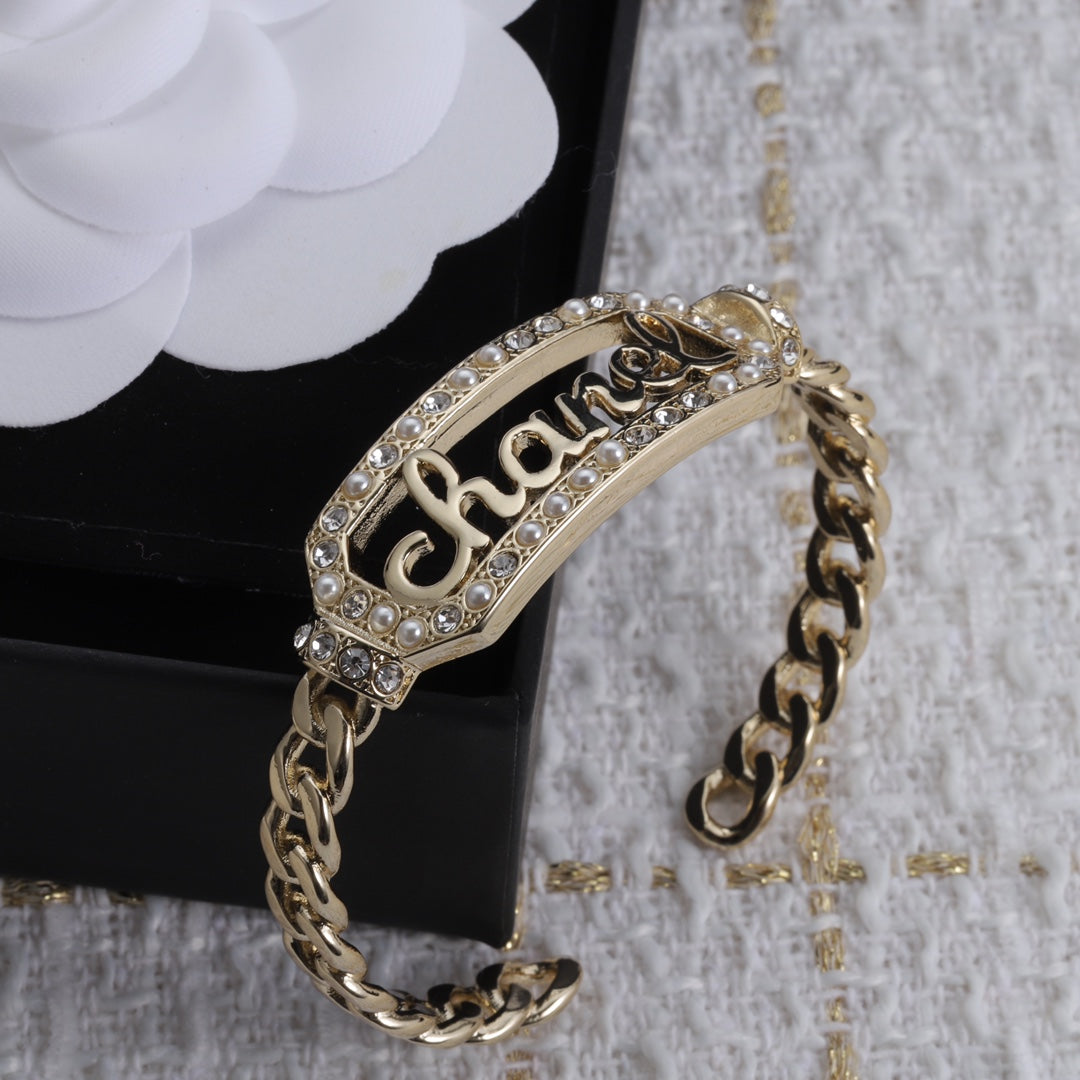 X1Y83C17K  Popular Bracelets