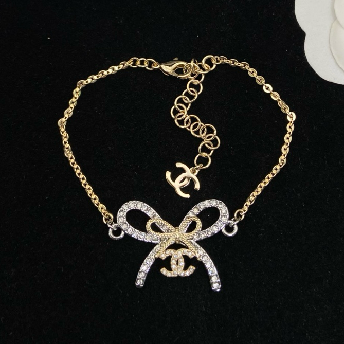 X1Q85C168X Popular Necklace. Bracelets
