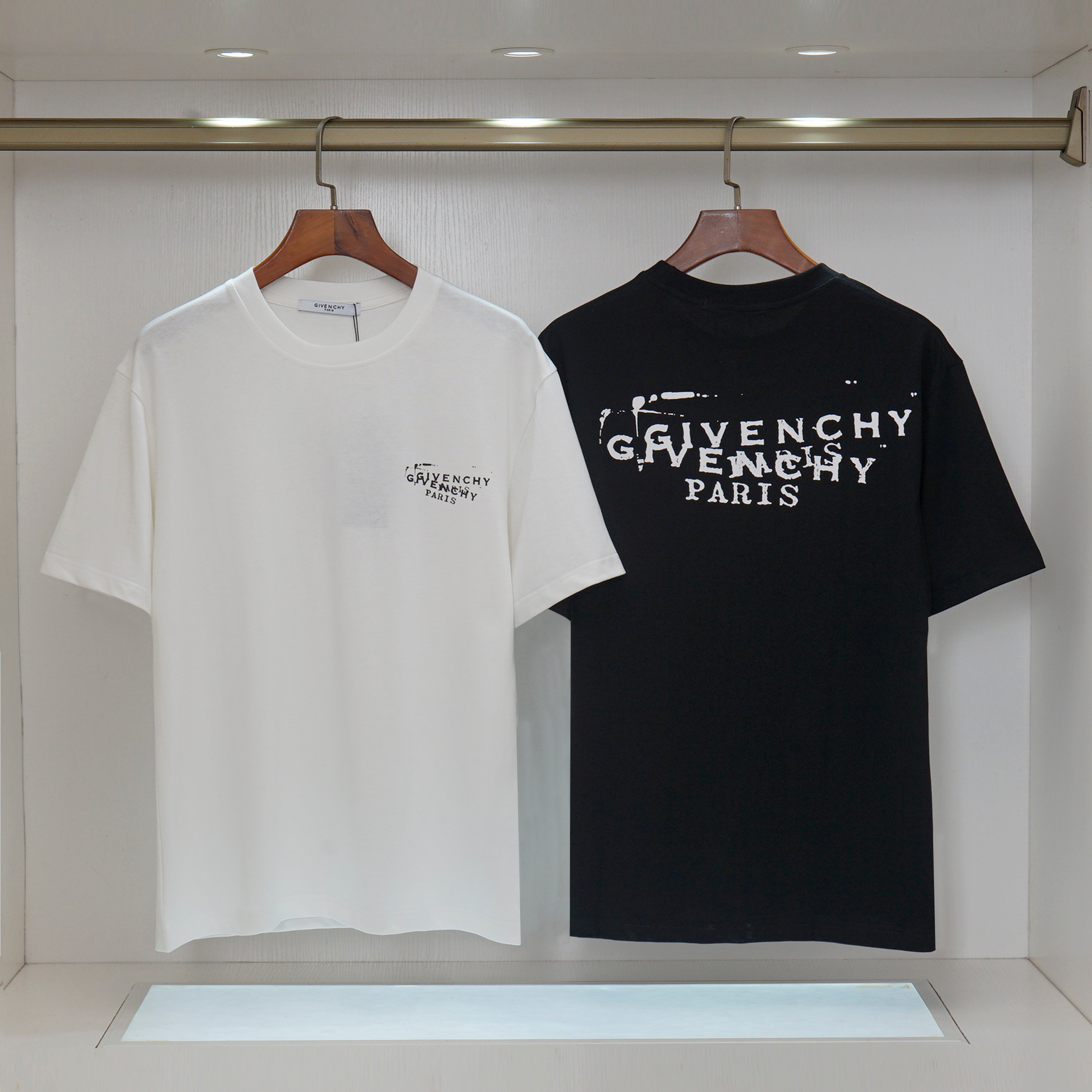 U1R76A4 Popular T-shirts