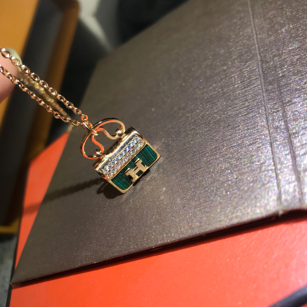 X1Q85H321X Popular Necklaces