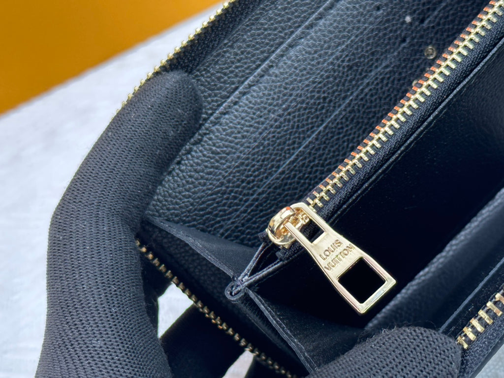 B1R15E79 Popular  leather bag