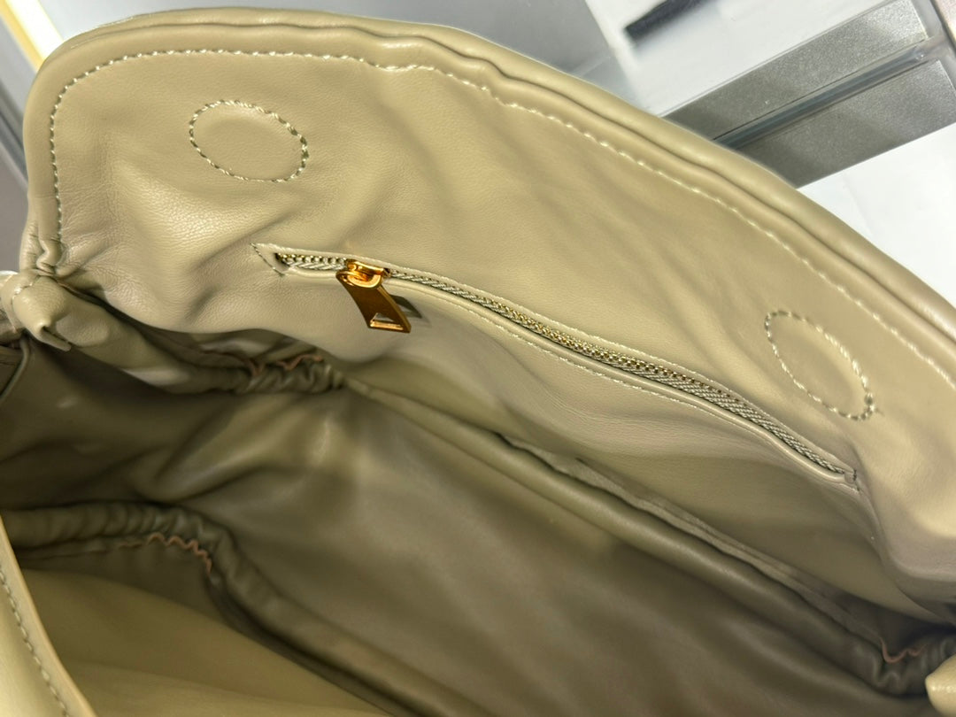 B1X104A83 Popular  leather bag