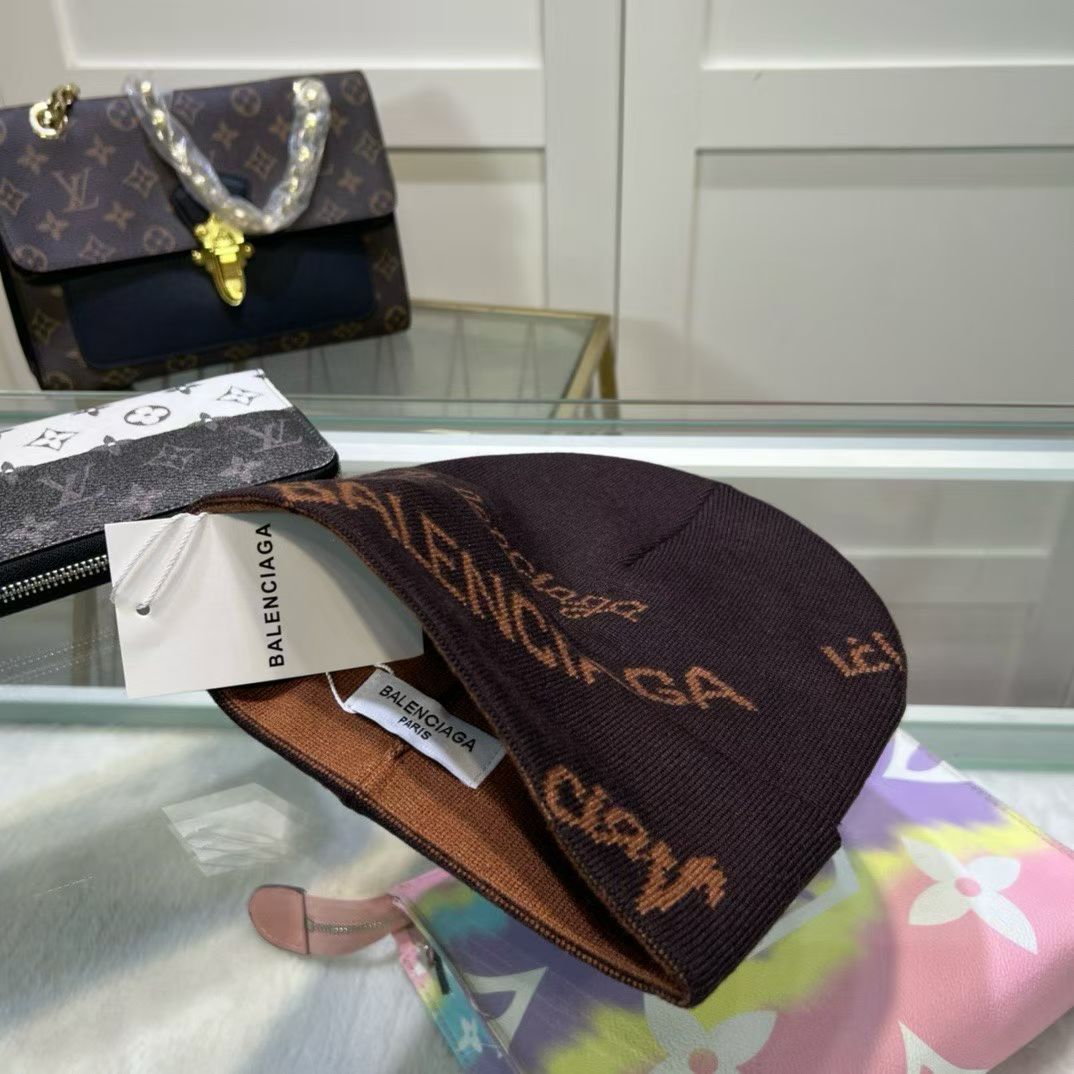M1R86J75 Popular hats