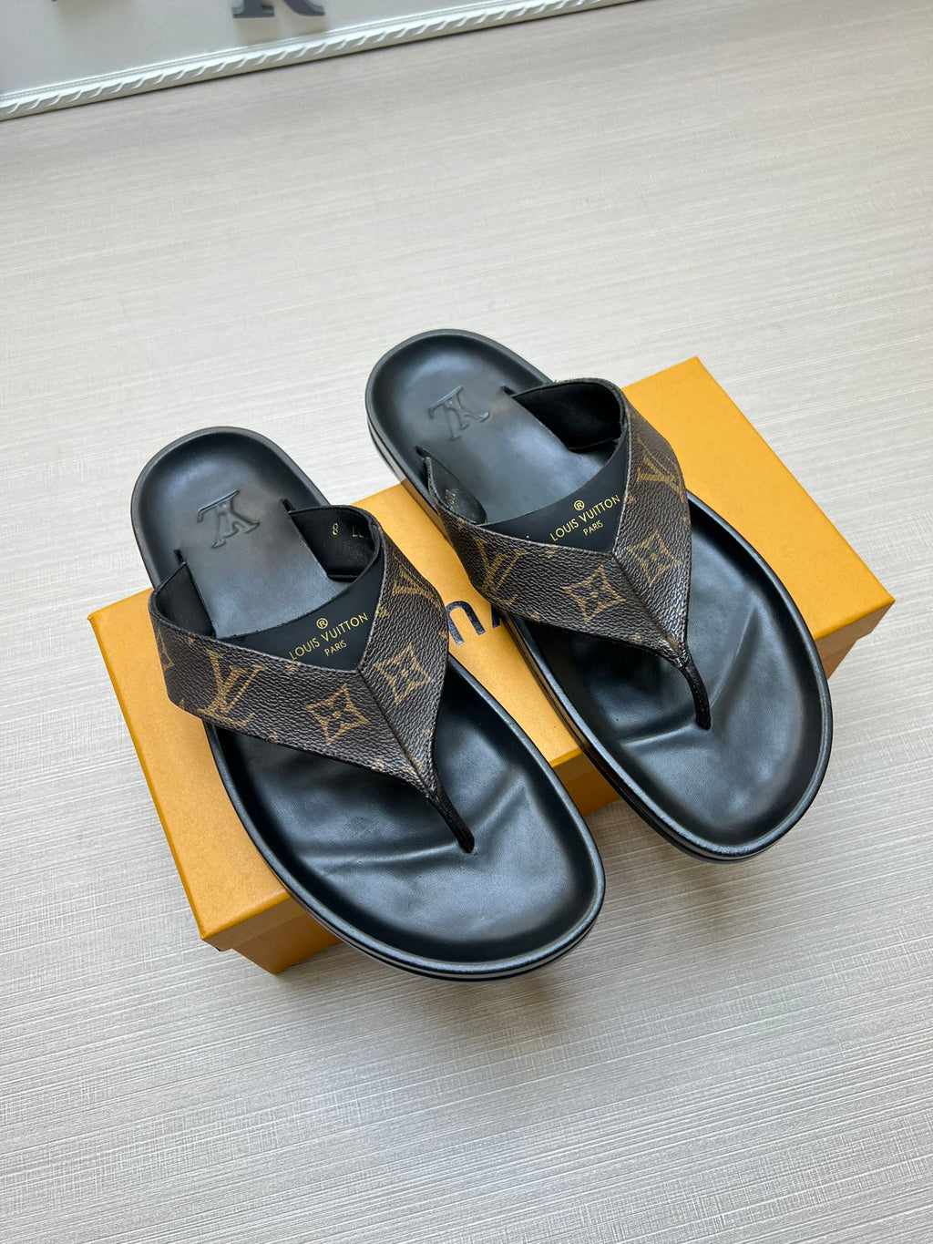 Z5ZE85 Popular slippers