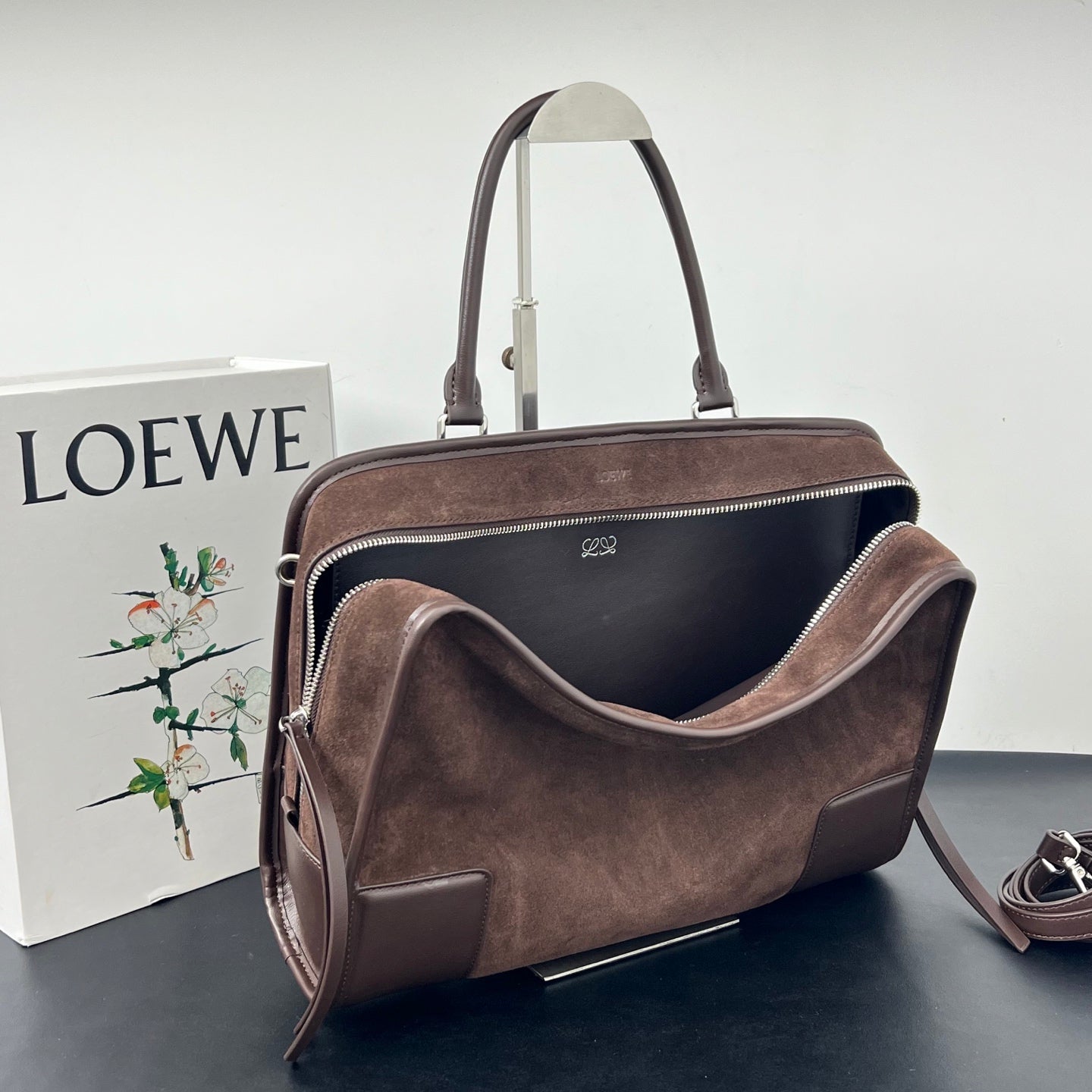 B1R46A5 Popular frosted leather bag