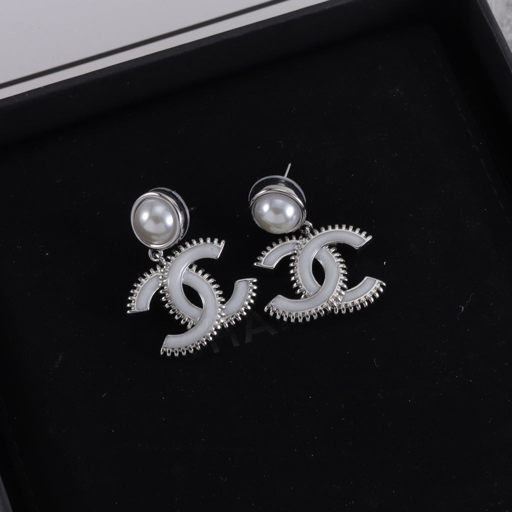 X1Z94C785E Popular  Earrings