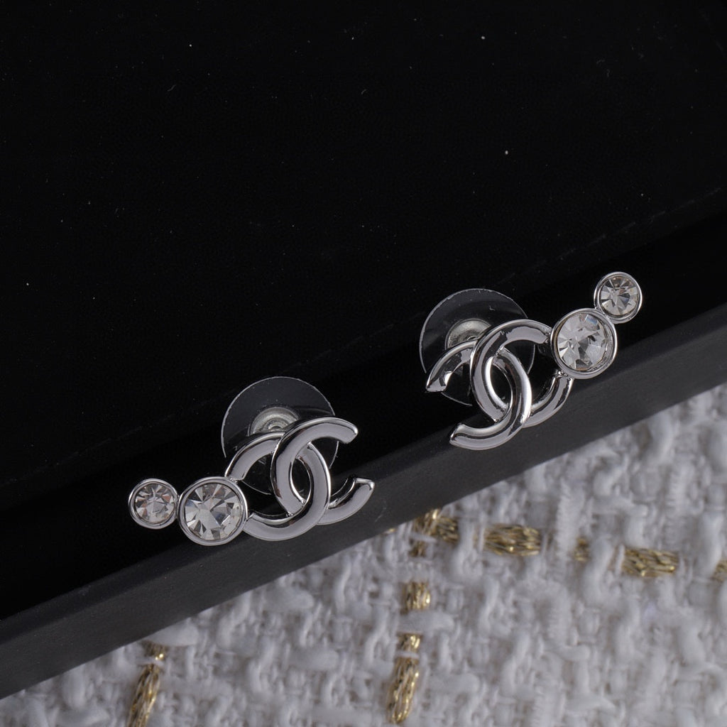 X1Z94C1081E Popular  Earrings
