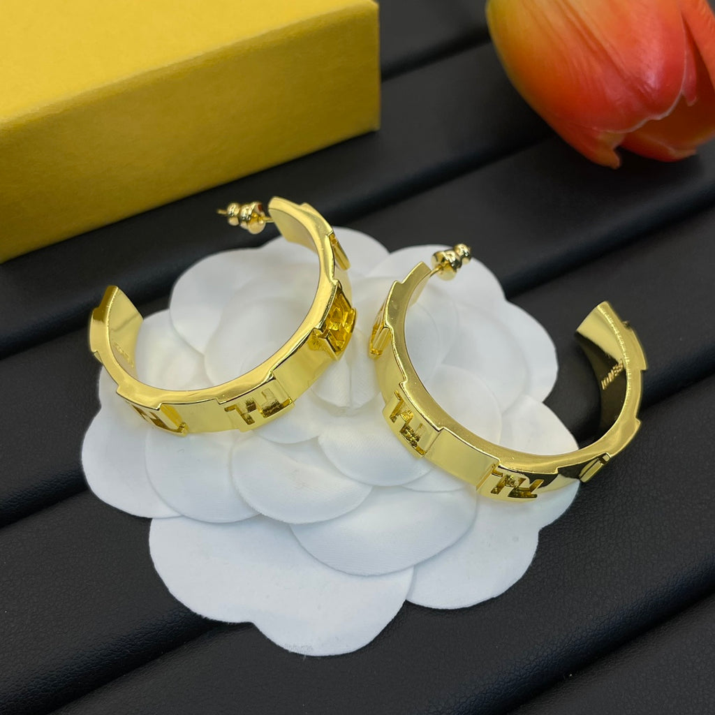 X1Z94F645E Popular Earrings