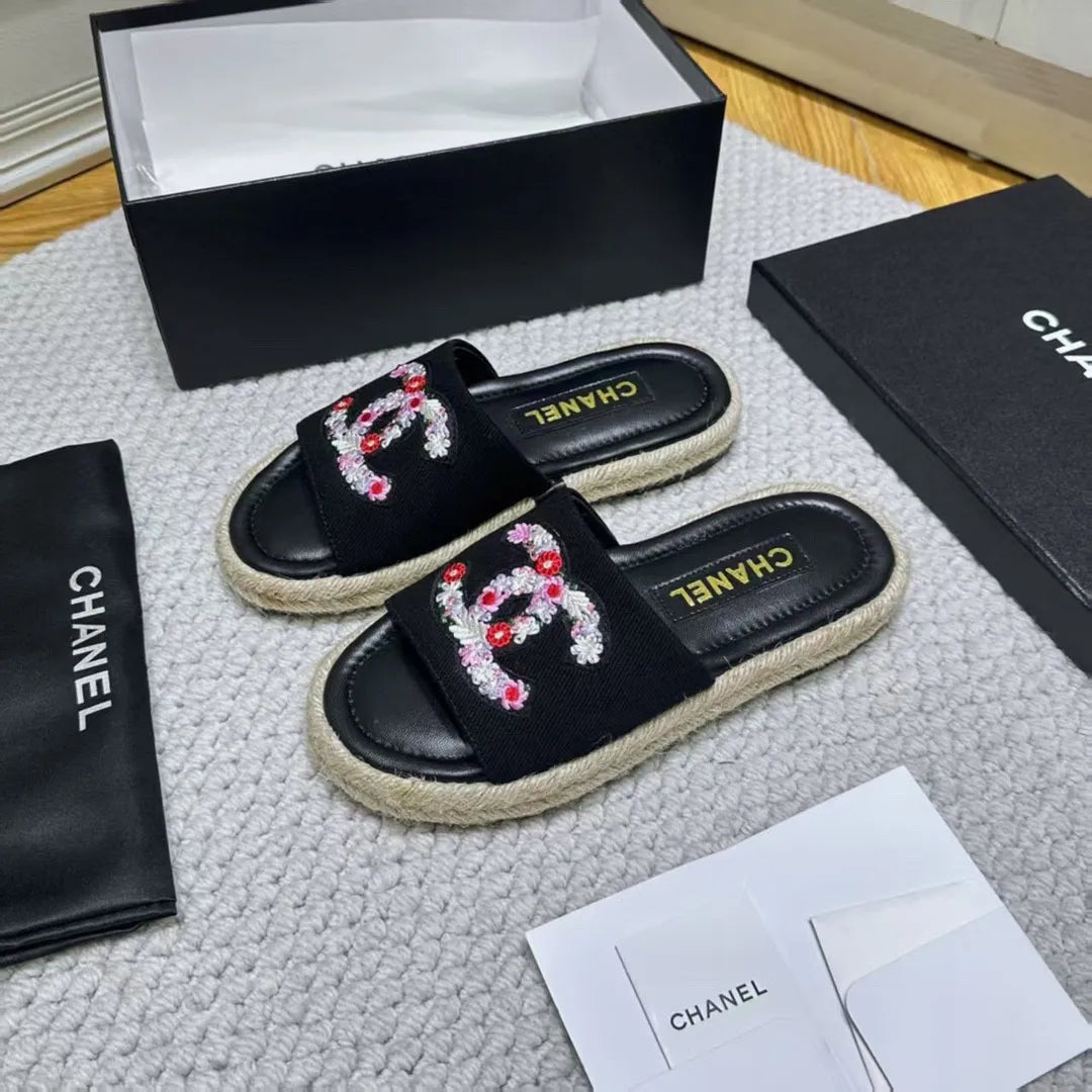 Z2Q55C43 Popular leather shoes