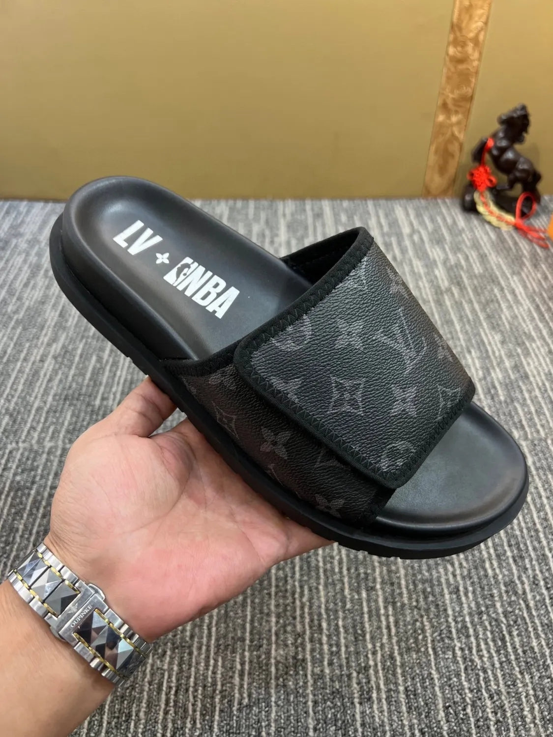 Z5YE47 Popular Slippers