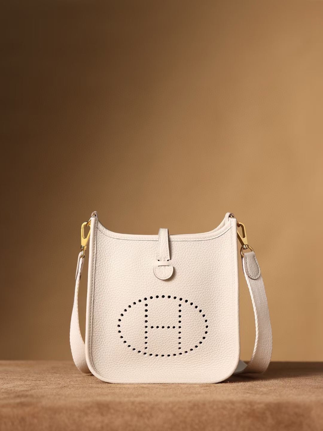 B1N46H5 Popular leather bag
